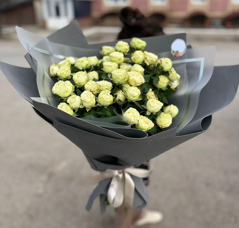 Белые кустовые розы Солинеро в Дмитриевка Уфимский район Букет Белые кустовые розы Солинеро в Дмитриевка Уфимский район