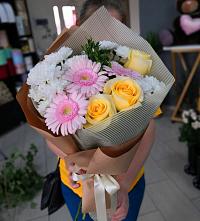 Букет цветов из:  Герберы, Розы и Хризантемы в Дмитриевка Уфимский район