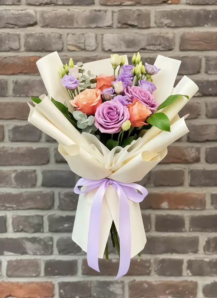 Букет цветов из: Лизиантусы и Розы в Дмитриевка Уфимский район