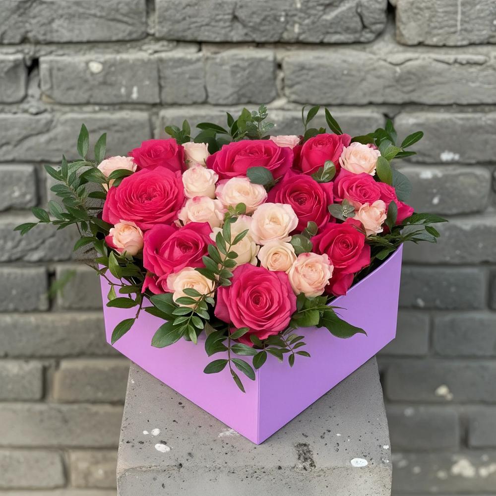 Цветочная композиция из Розы в коробке в Дмитриевка Уфимский район