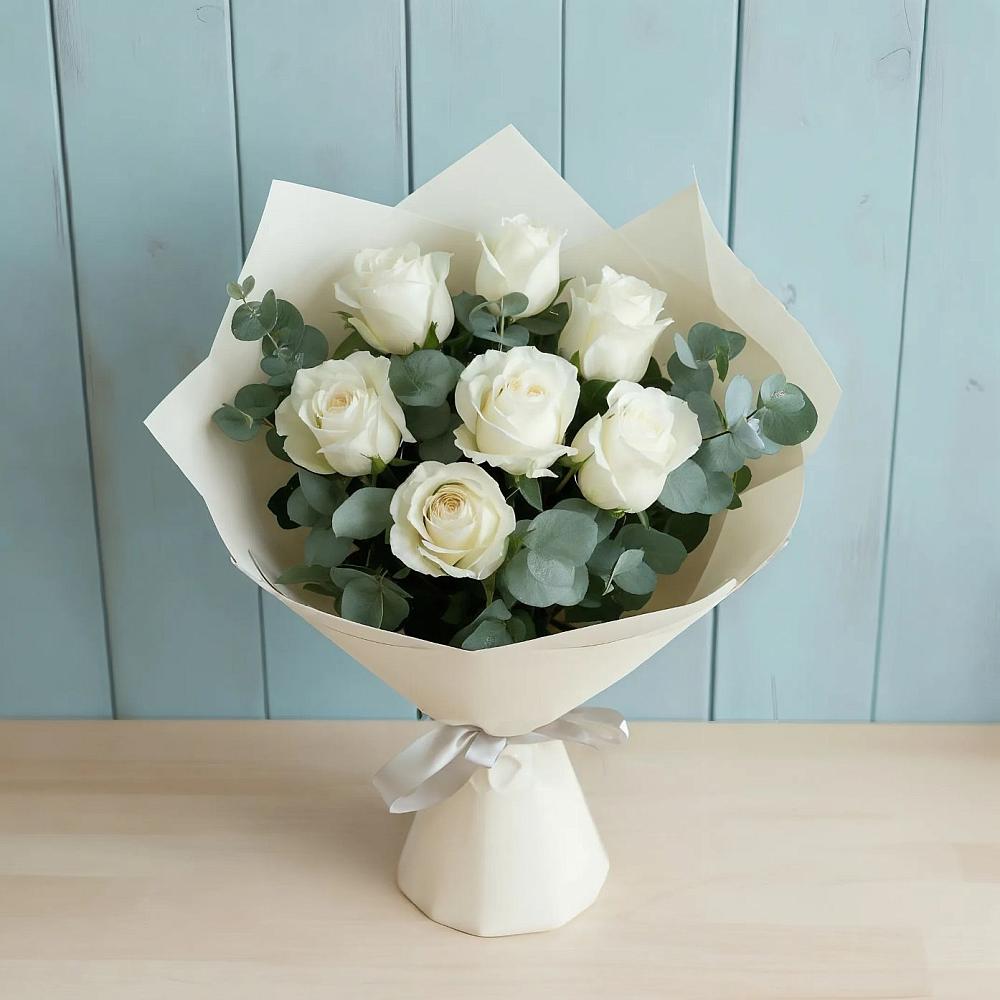 Букет Белые розы в Эвкалипте в Дмитриевка Уфимский район