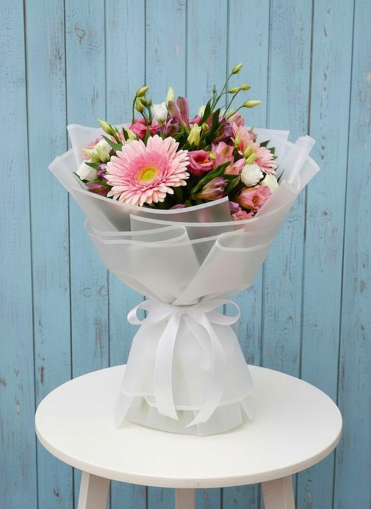 Букет цветов из: Герберы, Альстромерии и Лизиантусы в Дмитриевка Уфимский район